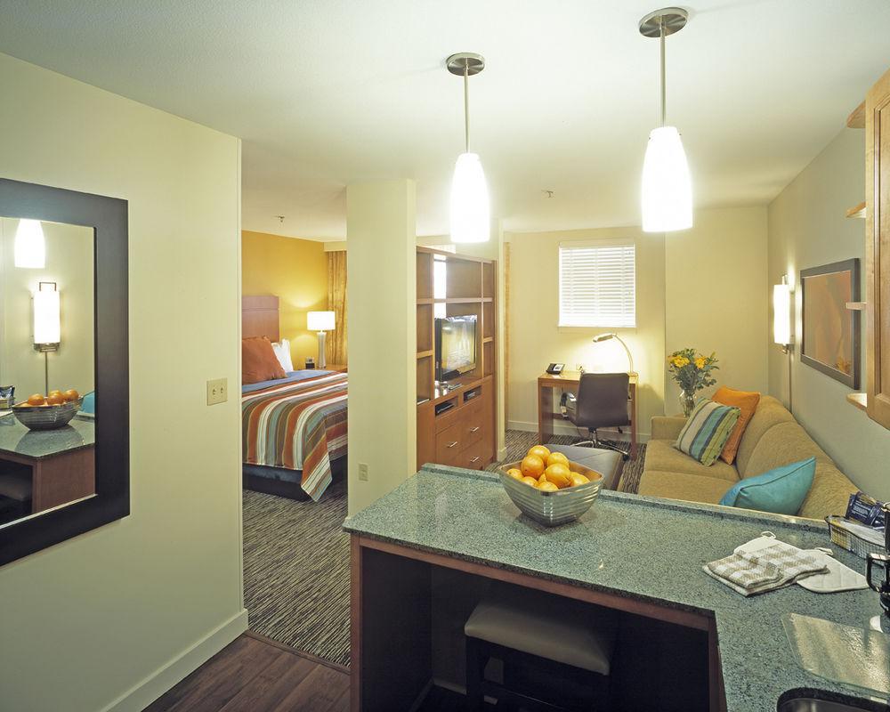 Hyatt House Denver Airport Exterior photo